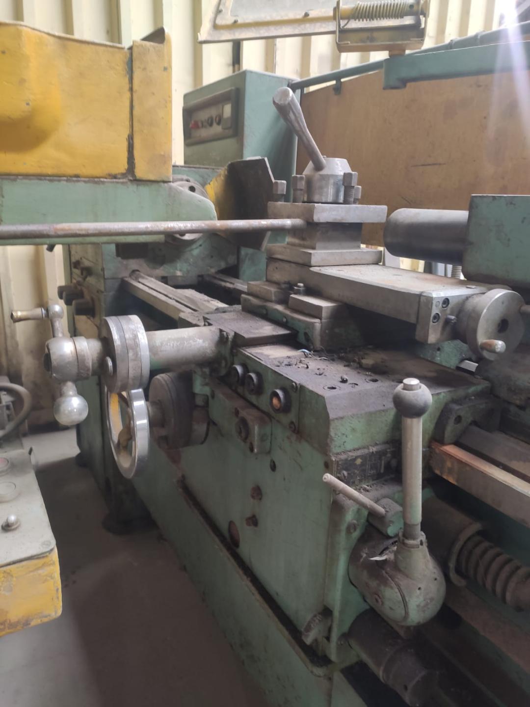 Токарно-винторезный  станок 16Е20